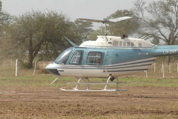 Un helicoacuteptero santiaguentildeo busca al andinista perdido en la provincia de Tucumaacuten 