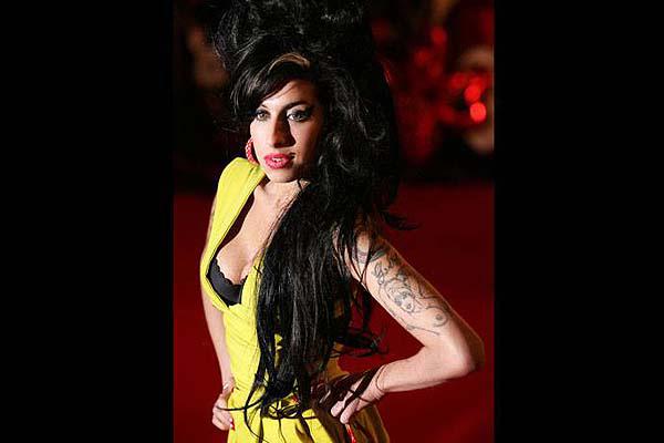 Murioacute la cantante inglesa Amy Winehouse