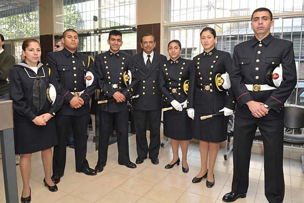 Promoción Autoridades y alumnos de la Escuela Naval Militar brindaron detalles del desarrollo de las carreras que se dictan en la institución EL LIBERAL Toms Marini