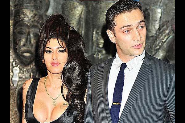 Amy Winehouse se habiacutea comprometido antes de morir