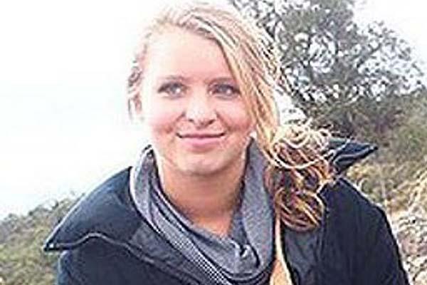 Ataron un collar-bomba a una chica en Australia