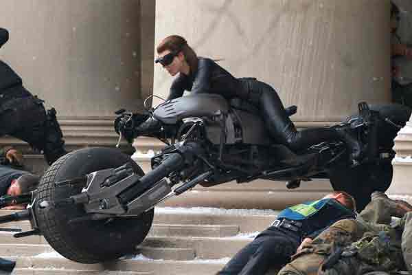 Gatuacutebela atropelloacute a un camaroacutegrafo con su supermoto