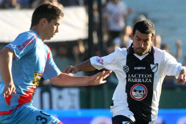 En Sarandiacute All Boys vencioacute a Arsenal y metioacute a San Lorenzo en zona de Promocioacuten