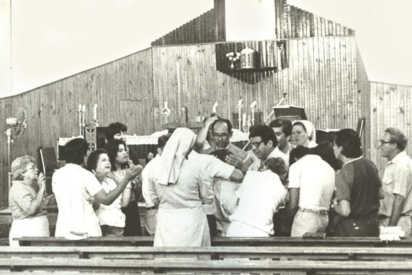 Histórico El documento grfico pertenece a una de las coberturas realizadas por EL LIBERAL en el momento en que Liliana entra en trance al no poder repetir la frase del Padre Nuestro ms líbranos del mal