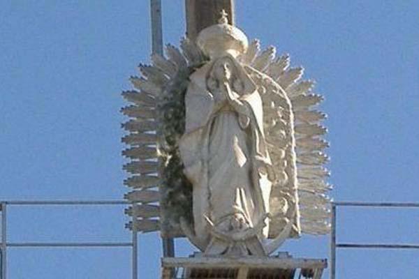 Imagen de la Virgen cuando se encontraba en el estadio de Colón de Santa Fe