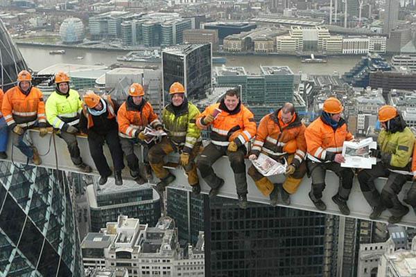 Trabajadores recrearon en Londres una foto de 1932 tomada en Nueva York