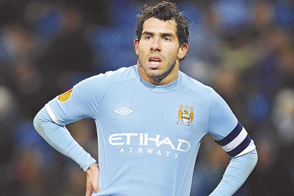 �QUÉ SERÁ DE TI Carlitos Tévez no juega en el City por un conflicto con el entrenador y podría regresar a Brasil