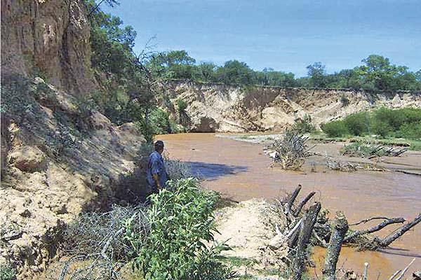 LAS TOMAS Este es uno de los lugares ms lindos para visitar en el departamento Pellegrini En verano es muy frecuentado por la gente de la zona para refrescarse en las aguas del río Horcones FotoGentileza Ariel Corvaln