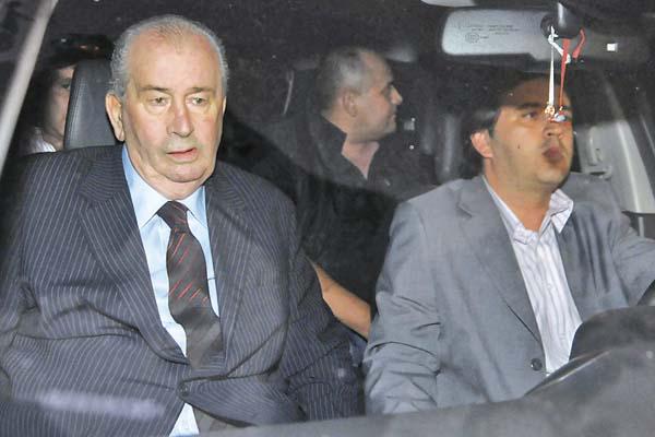 DEFENSA Grondona recibió ayer el apoyo de su mujer Nélida que hizo fuertes declaraciones contra Carlos Ávila