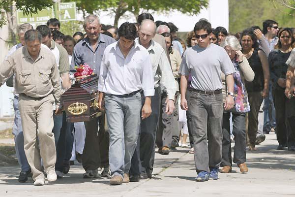LUTO Los restos de María José Otrera descansan en el cementerio de Beltrn donde reside su familia