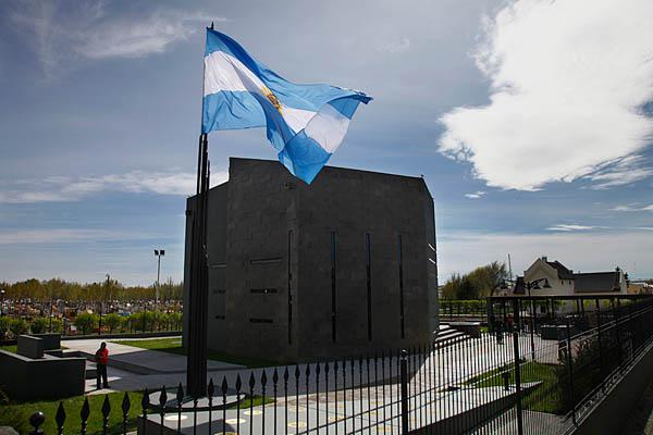 Se habilitoacute el ingreso al mausoleo de Neacutestor Kirchner para el puacuteblico