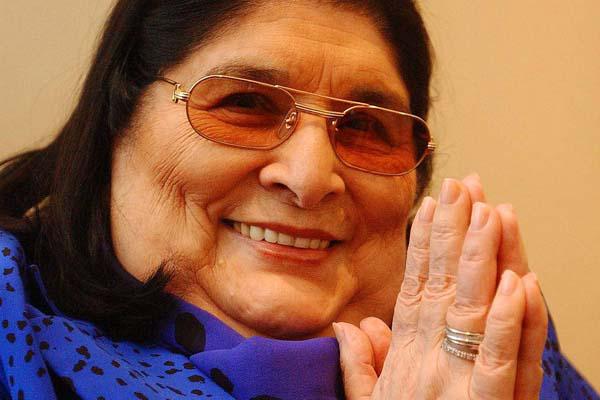 Mercedes Sosa gana Grammy Latino por aacutelbum poacutestumo Deja la vida volar