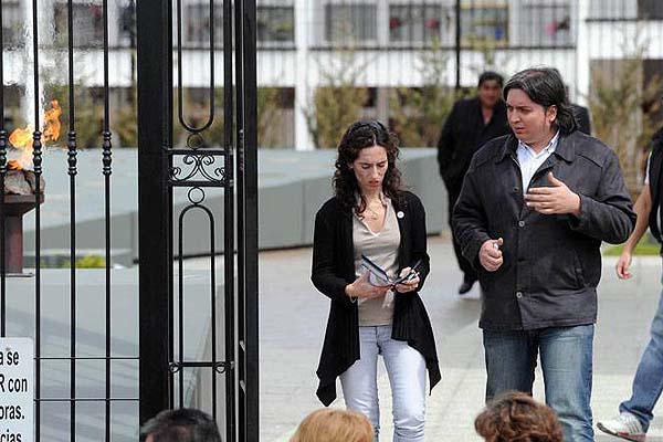 El hijo del ex presidente estuvo acompañado por su novia