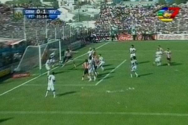 El liacuteder River se lucioacute en Puerto Madryn y goleoacute con claridad a Guillermo Brown