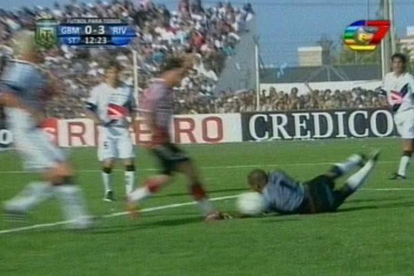 El liacuteder River se lucioacute en Puerto Madryn y goleoacute con claridad a Guillermo Brown