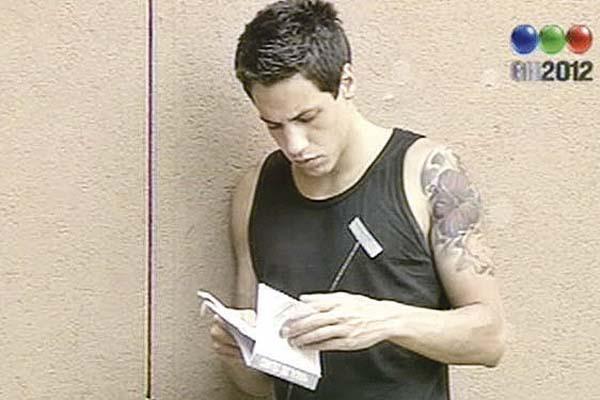 Ezequiel ahora juega el repechaje