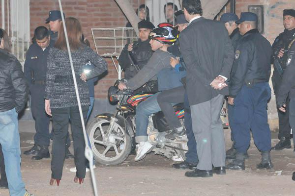 Procesan a Pogonza y a Olga Nuacutentildeez por el asalto a la panaderiacutea Mariano II