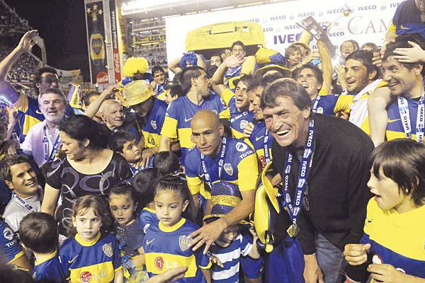 Boca campeoacuten invicto hace delirar a la mitad maacutes uno