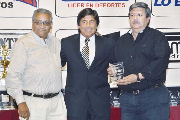 El Ing Santiago Lezana y el esfuerzo de 21 antildeos