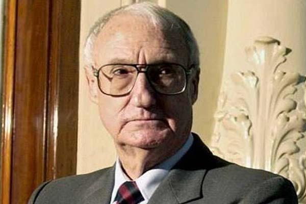 Martiacuten Balza- Ninguacuten militar puede estar orgulloso de un golpe