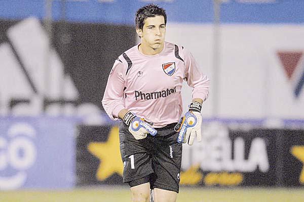 ORGULLO Ignacio Don tuvo un año 2011 con buenas actuaciones y recibió el reconocimiento de la Asociación Paraguaya de F�tbol