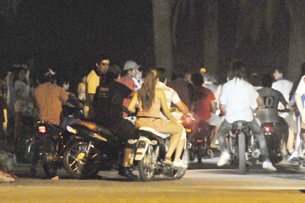 Motociclistas impunes y peligrosos se aduentildean de las calles de la ciudad
