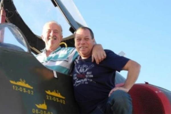 Se reencontroacute con el piloto argentino que creyoacute matar en las Islas Malvinas