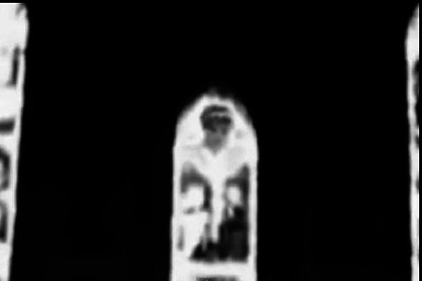 Dos turistas aseguran haber fotografiado al fantasma de Lady Di