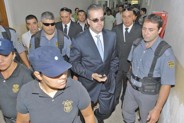 indagatoria Rois viajó bien custodiado tanto fuera como dentro de los tribunales santiagueños  