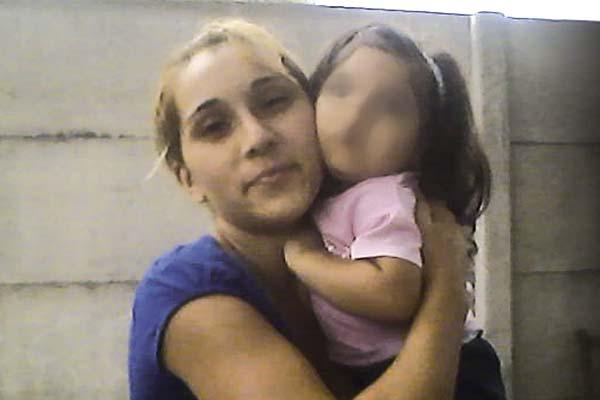 Sofiacutea pregunta todos los diacuteas por su mamaacute le decimos que estaacute en el cielo cuidaacutendola