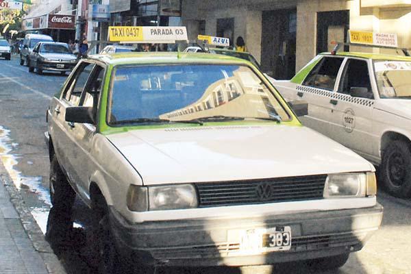 VIGENCIA Los ediles juzgan que el aumento debe regir a partir de abril cuando los estatales cobren el aumento otorgado por gobierno y comuna