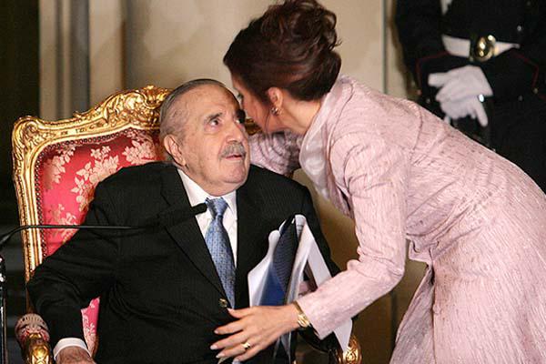 La �ltima aparición p�blica de Alfonsín fue en un homenaje que le hizo Cristina Fernandez de Kirchner