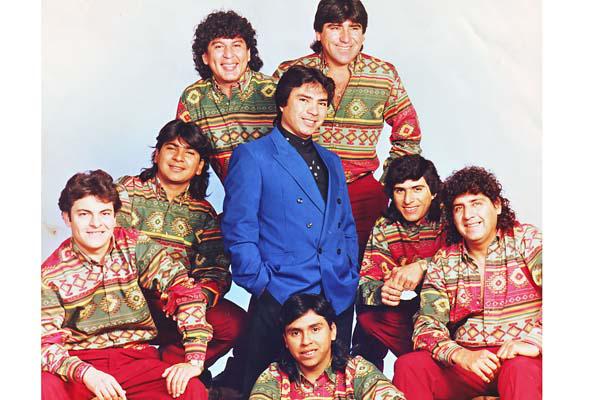 GRUPO Con Los Caimanes Jorge Véliz recorrió todo el territorio santiagueño Completó una exitosa carrera de ms de tres décadas