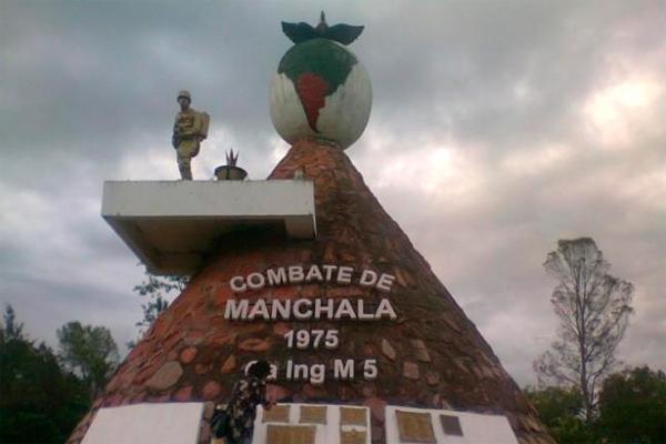 Quieren retirar un monumento a los soldados que combatieron al ERP