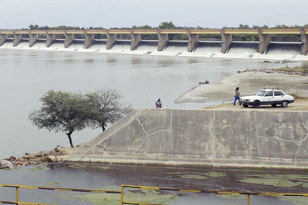 ÍCONO El imponente dique se convirtió en la imagen que identifica a esta comunidad que intenta recuperar su esplendor de las ltimas décadas