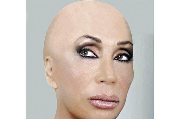 Moria Casaacuten lanza su libro con poleacutemica foto