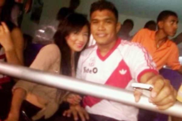 Teo Gutieacuterrez se mostroacute en Colombia con la camiseta de River puesta