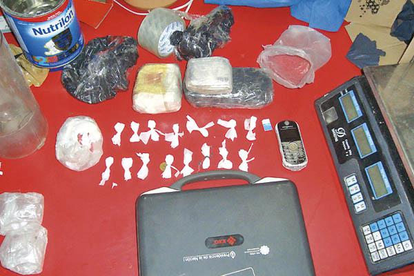 Desbaratan banda narco con enorme cantidad de cocaiacutena y marihuana