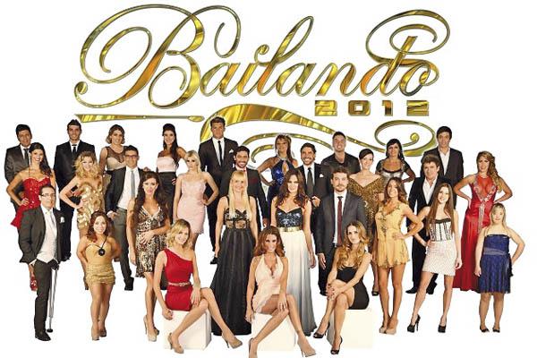 Con la foto de los participantes arrancoacute el baile de Showmatch