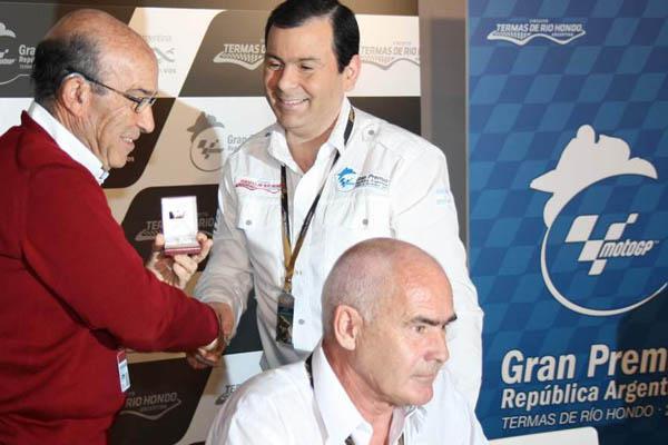 SEGURIDAD El �nico peligro que pueden tener los pilotos de Repsol es salirse en alguna curva del circuito dijo