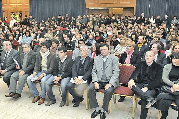 PRESENCIA Los ministros Atilio Chara y Luis Martínez estuvieron presentes en el evento que se realizó en el hotel Carlos V