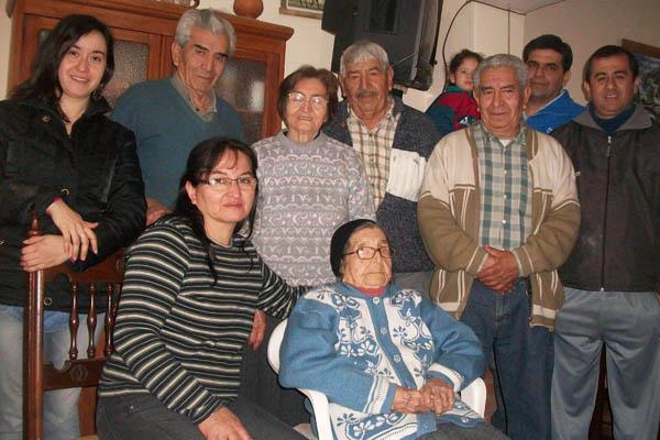 Como La Banda dontildea Teodora tambieacuten festeja su centenario