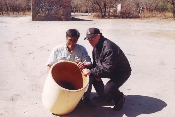 Indio Froilaacuten 50 antildeos de luthier