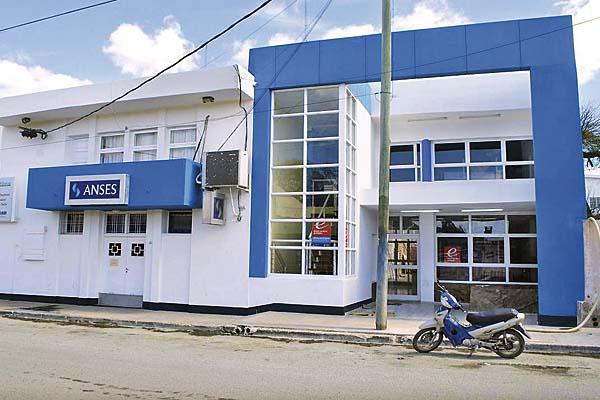 EMPLEO Rentas compartir un moderno edificio con el rea de Empleo de la municipalidad