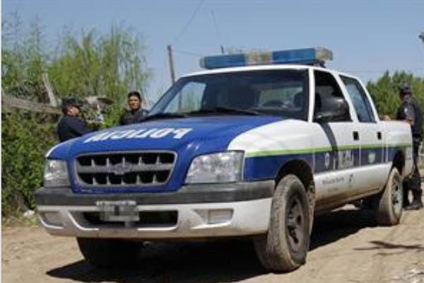 Condenaron a 35 antildeos al saacutetiro de la pollera roja