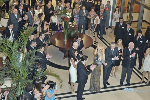 Quedoacute oficialmente inaugurado el  imponente Hotel Amerian Carlos V