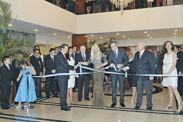 Quedoacute oficialmente inaugurado el  imponente Hotel Amerian Carlos V