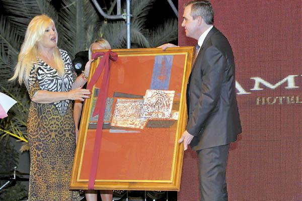 Susana alaboacute el buen gusto del Amerian Carlos V- Esto es Miami