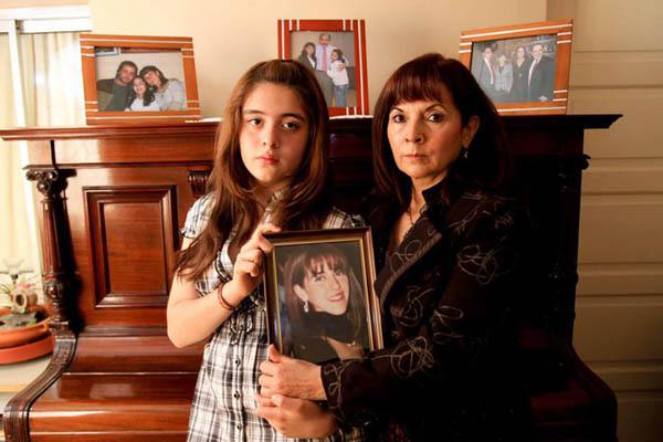 Madre e hija de Marita Veroacuten tras sus pasos- Vamos a encontrarla