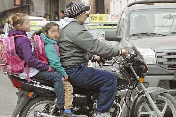 IMPRUDENCIA La inobservancia de elementales normas de seguridad sigue originando muertes en accidentes de trnsito en nuestra provincia